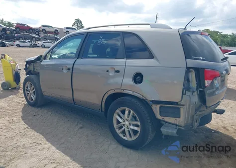 2015 Kia Sorento Lx z USA, uszkodzony, nr VIN 5XYKT3A64FG657620